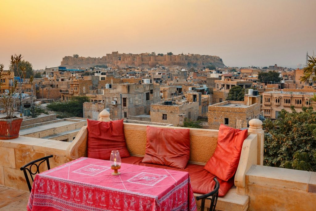 Best Things to Know About Jaisalmer – History, Desert Safari, Culture, Forts & Luxury Stay Guide